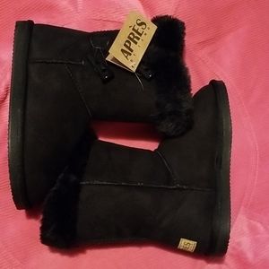 Girls Boots size 2